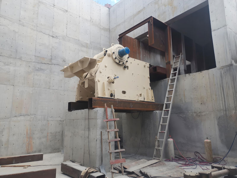 industrial rock crusher